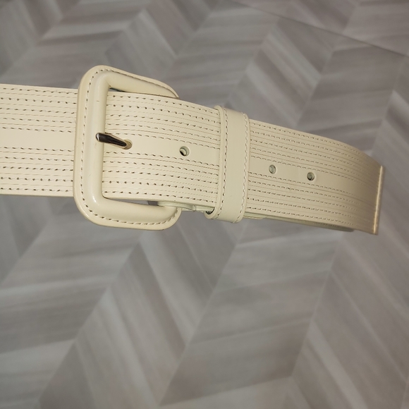 Calvin Klein Ladies Belt - Picture 2 of 7